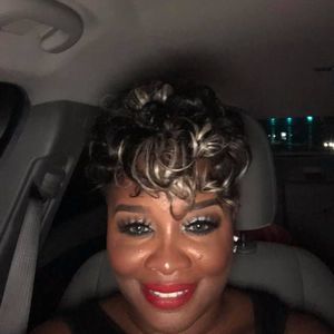 Meet your Posher, Ebonie